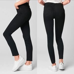 NWOT Blank NYC Modern Contemporary Black Great Jones High Rise Skinny Jeans